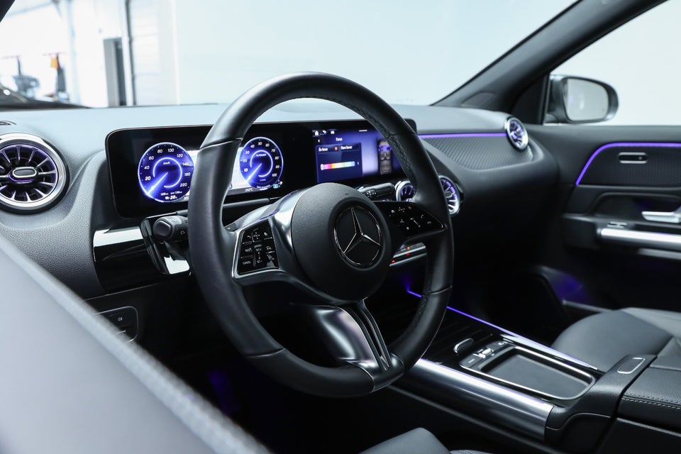 Mercedes EQA350 Progressive 4Matic 5d