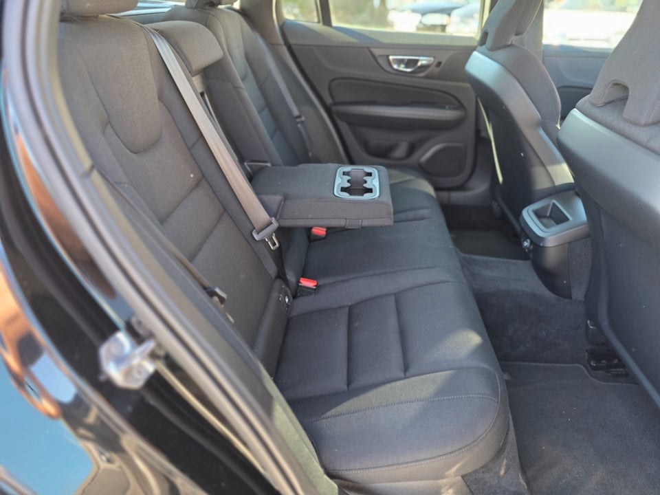 Volvo V60 2,0 D4 190 Momentum aut. 5d