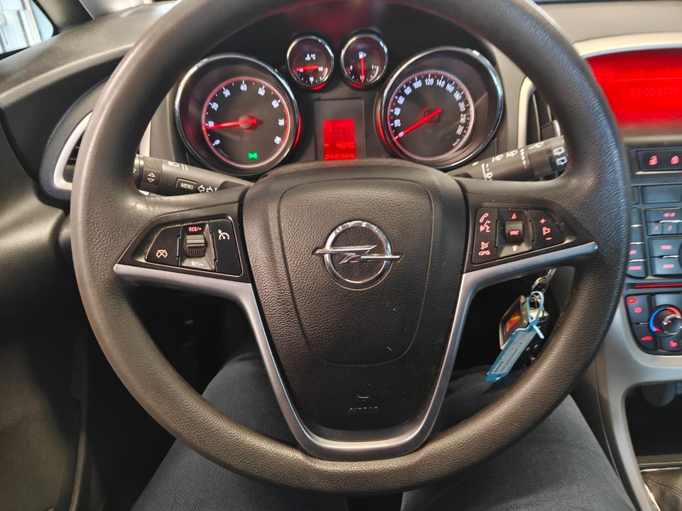 Opel Astra 1,6 Enjoy 5d