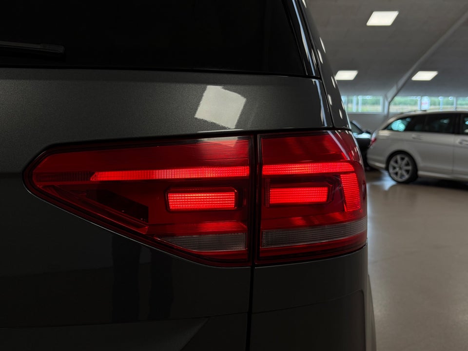 VW Touran 2,0 TDi 150 Highline DSG 5d