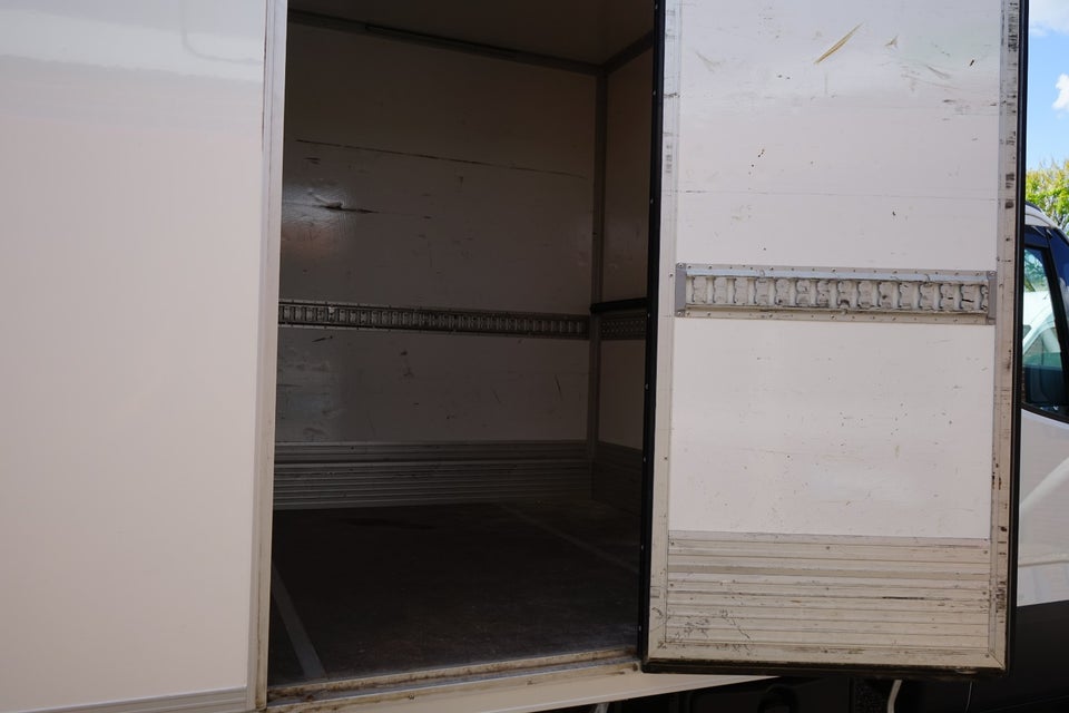 Iveco Daily 2,3 35S14 Alukasse m/lift AG8 2d
