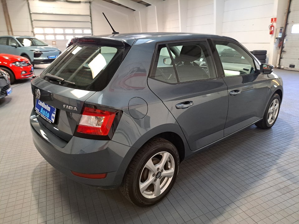 Skoda Fabia 1,0 MPi 60 Ambition 5d