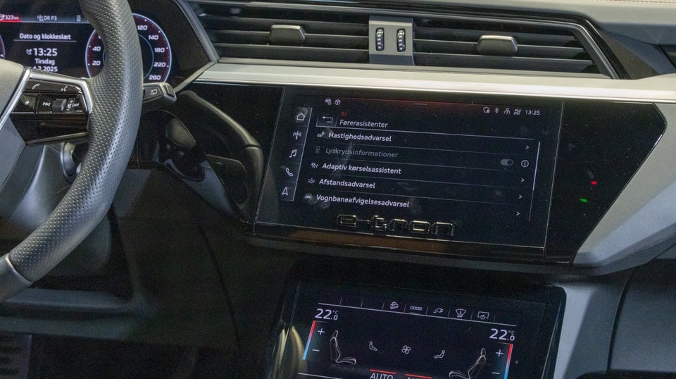 Audi e-tron 55 S-line quattro 5d