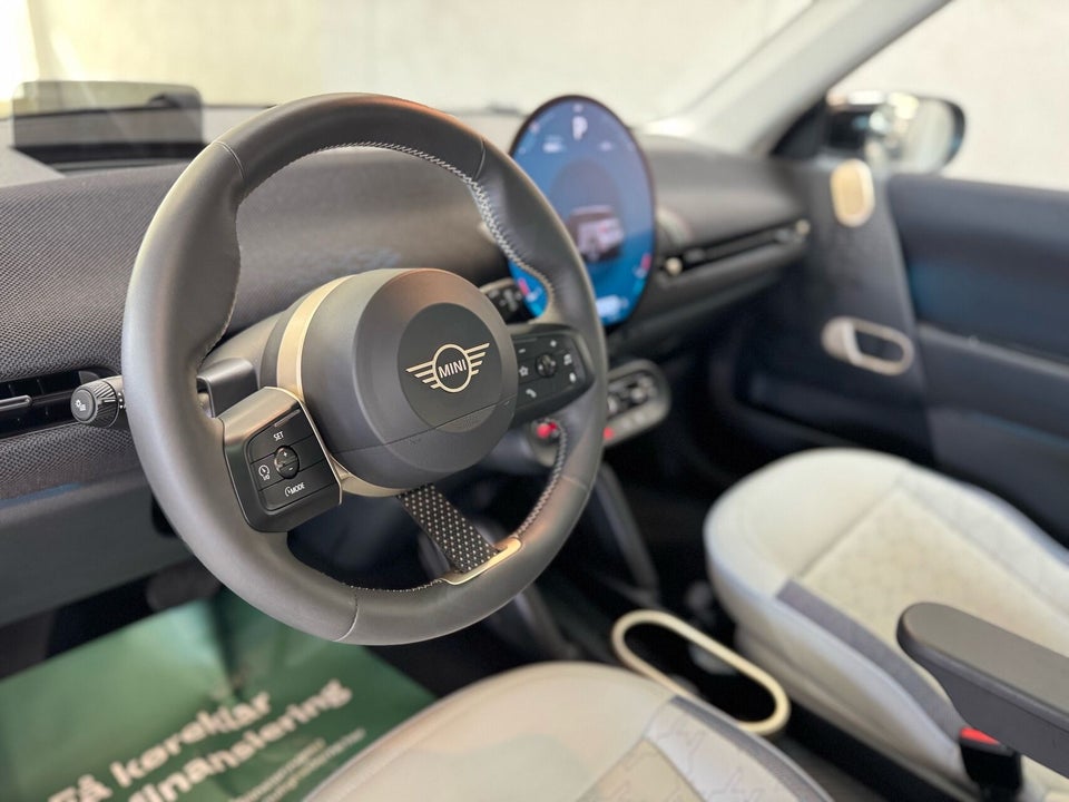 MINI Cooper E Classic Trim L 3d