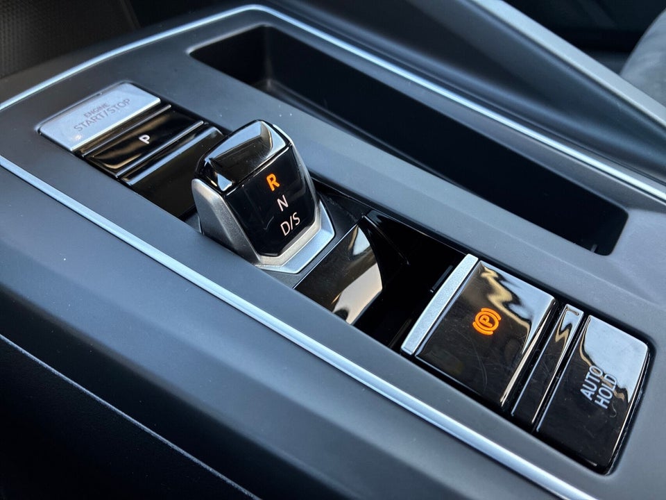 VW Golf VIII 1,4 eHybrid DSG 5d