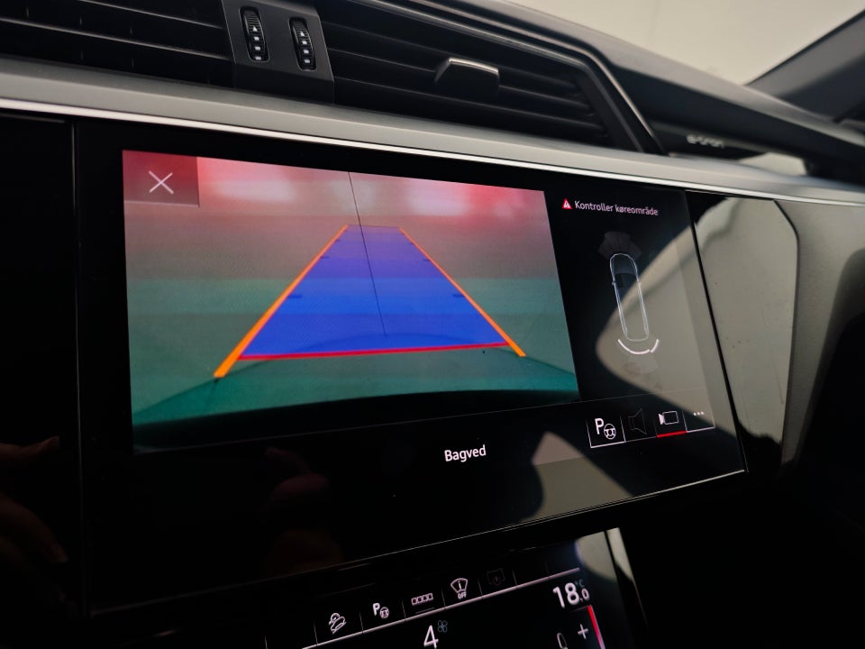 Audi e-tron 55 quattro 5d