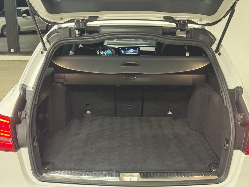 Mercedes C220 d 2,0 AMG Line Night Edition stc. aut. 5d