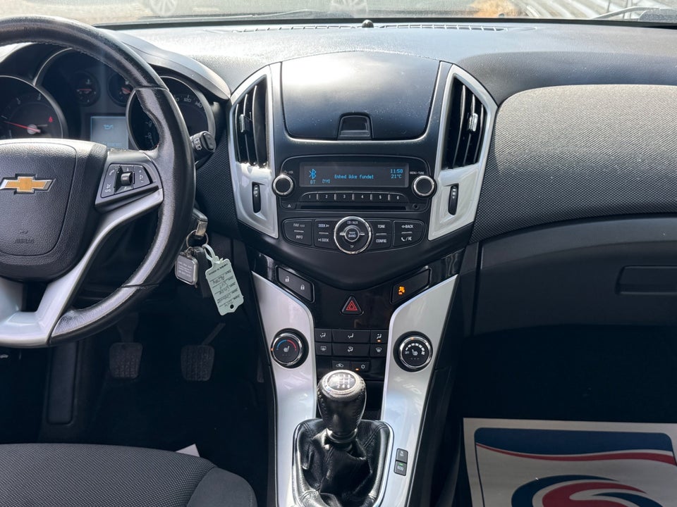 Chevrolet Cruze 2,0 VCDi 163 LT stc. ECO 5d