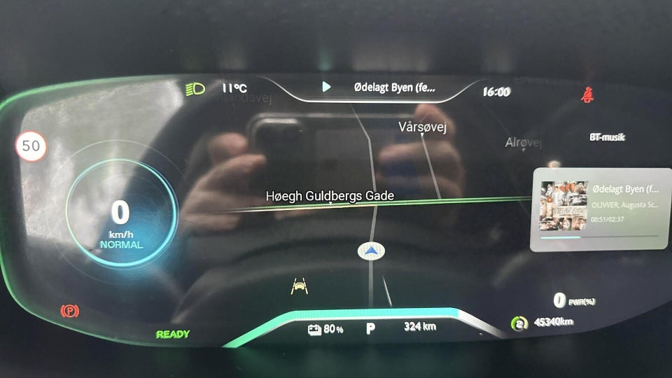 MG Marvel R Luxury 5d