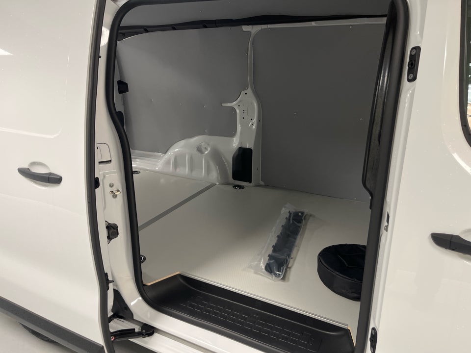 Peugeot e-Expert 50 L3 Plus Van