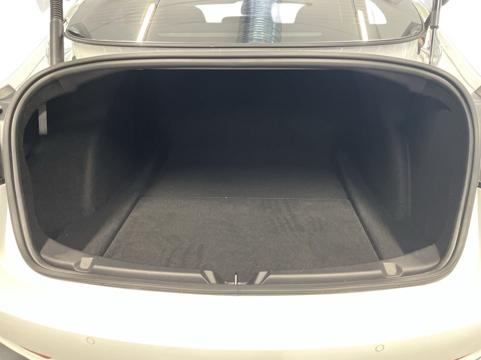 Tesla Model 3 Standard Range+ RWD 4d