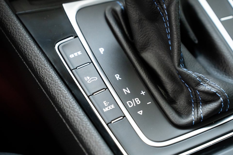 VW Golf VII 1,4 GTE DSG 5d