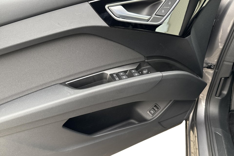 Audi Q4 e-tron 45 Progress 5d