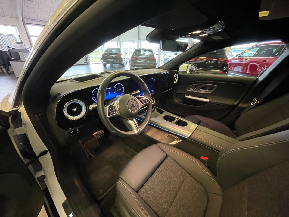 Mercedes CLA250+ electric Progressive Premium 4d