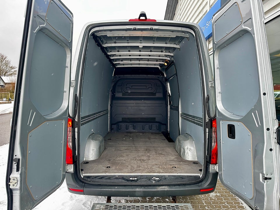 Mercedes Sprinter 317 2,0 CDi A2 Kassevogn aut. RWD