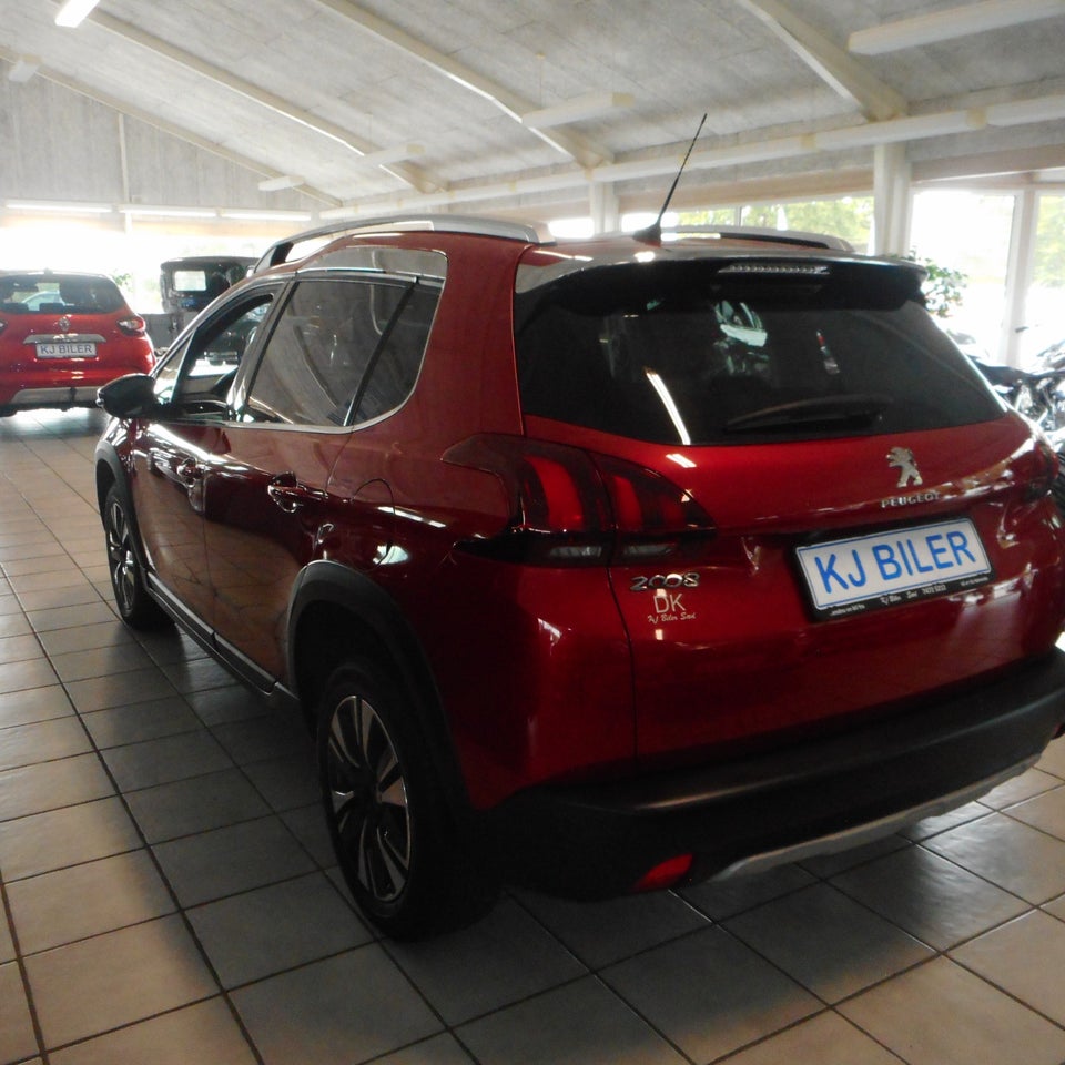 Peugeot 2008 1,5 BlueHDi 100 Allure Sky 5d