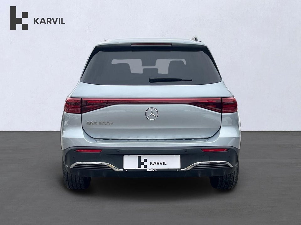 Mercedes EQB250+ AMG Line 5d