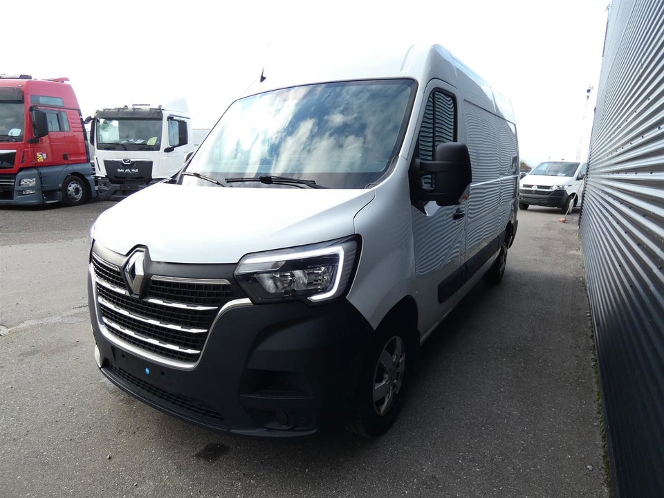 Renault Master IV T33 2,3 dCi 150 L2H2 Kassevogn