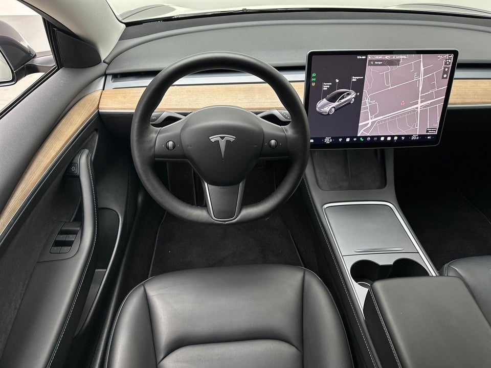 Tesla Model 3 Long Range AWD 4d