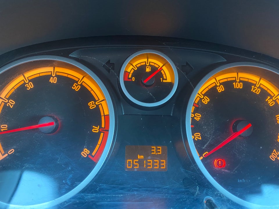 Opel Corsa 1,0 12V Enjoy 3d