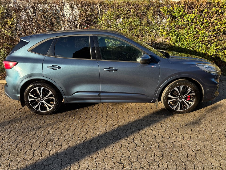 Ford Kuga 2,5 PHEV ST-Line CVT 5d