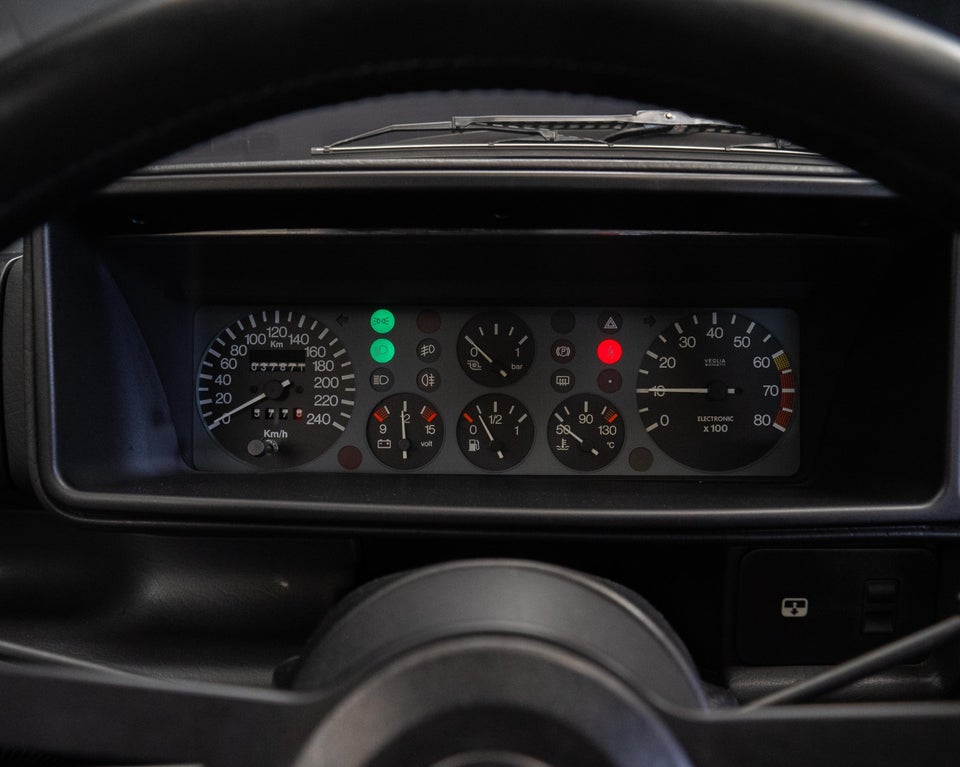Lancia Delta 1,6 HF Turbo 5d