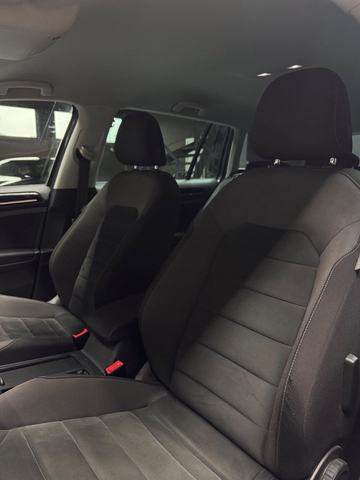 VW Golf VII 1,4 TSi 150 Highline Variant DSG 5d