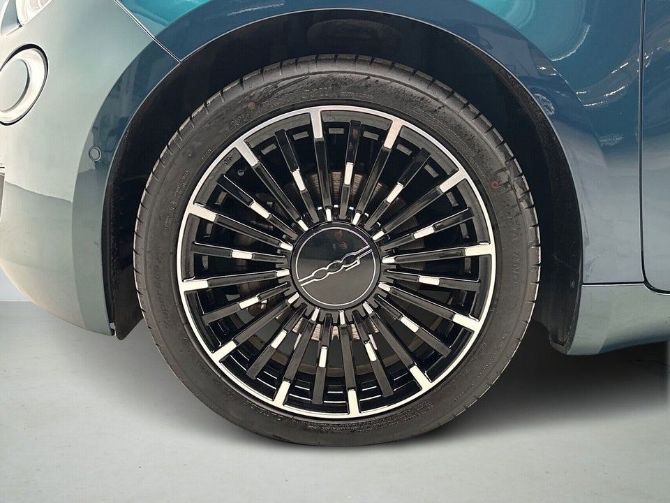 Fiat 500e 42 la Prima 3d