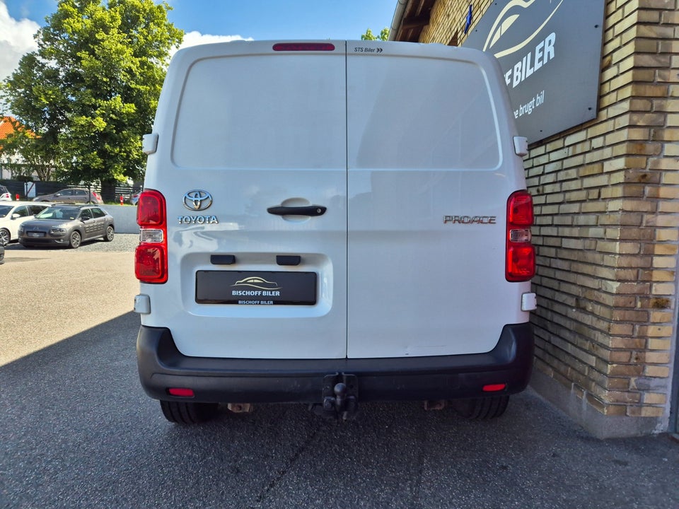 Toyota ProAce 2,0 D 120 Medium Comfort 6d