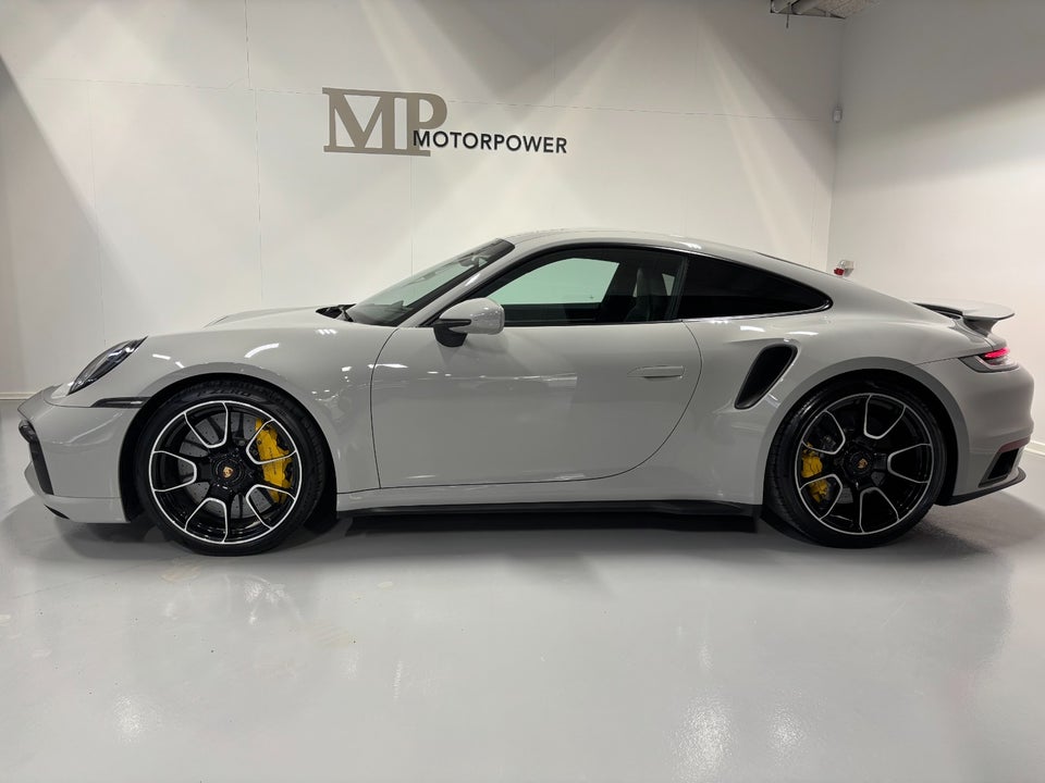 Porsche 911 Turbo S 3,8 Coupé PDK 2d