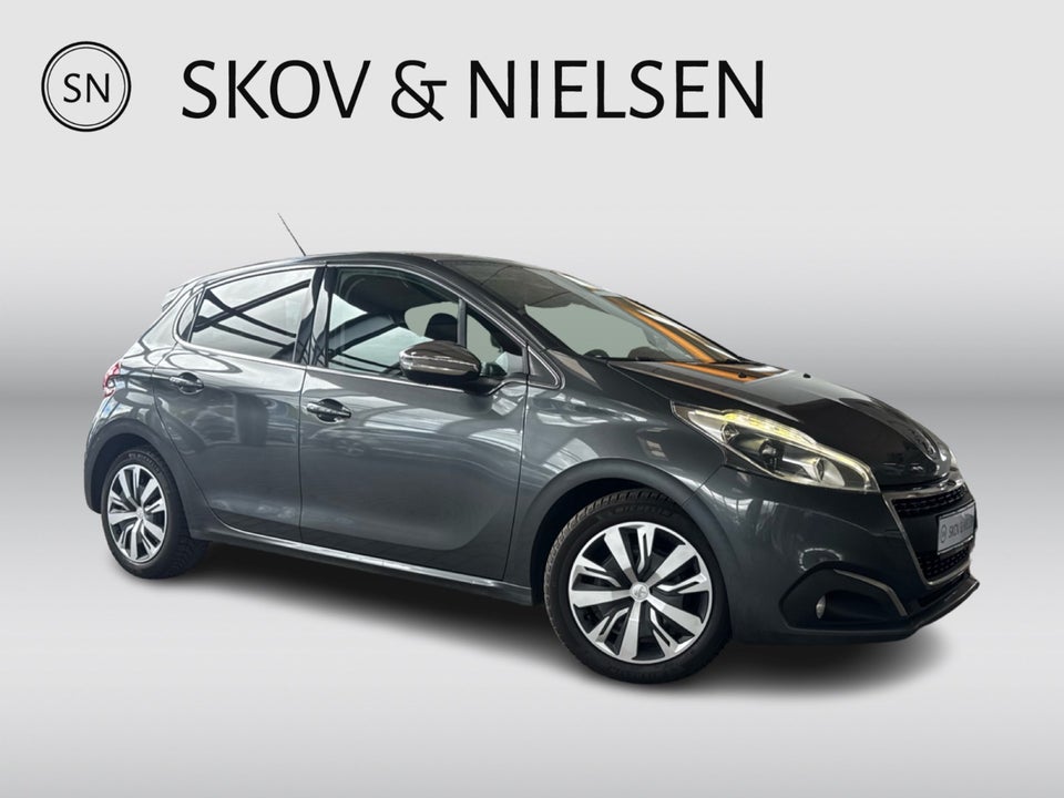 Peugeot 208 1,6 BlueHDi 100 Chili Sky+ 5d