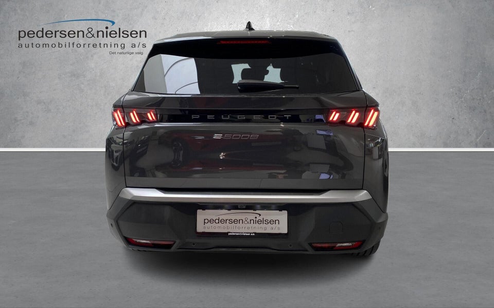 Peugeot e-5008 77 Allure 7prs 5d