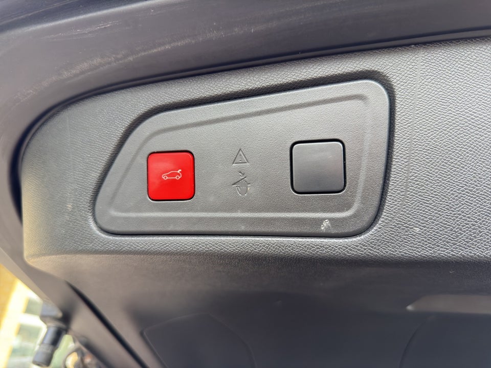 Citroën C5 Aircross 1,6 Hybrid Shine EAT8 5d