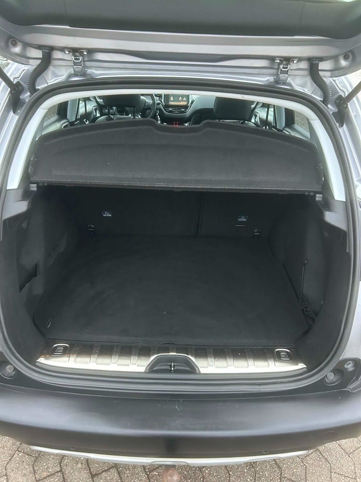 Peugeot 2008 1,2 e-THP 110 Allure Sky EAT6 5d