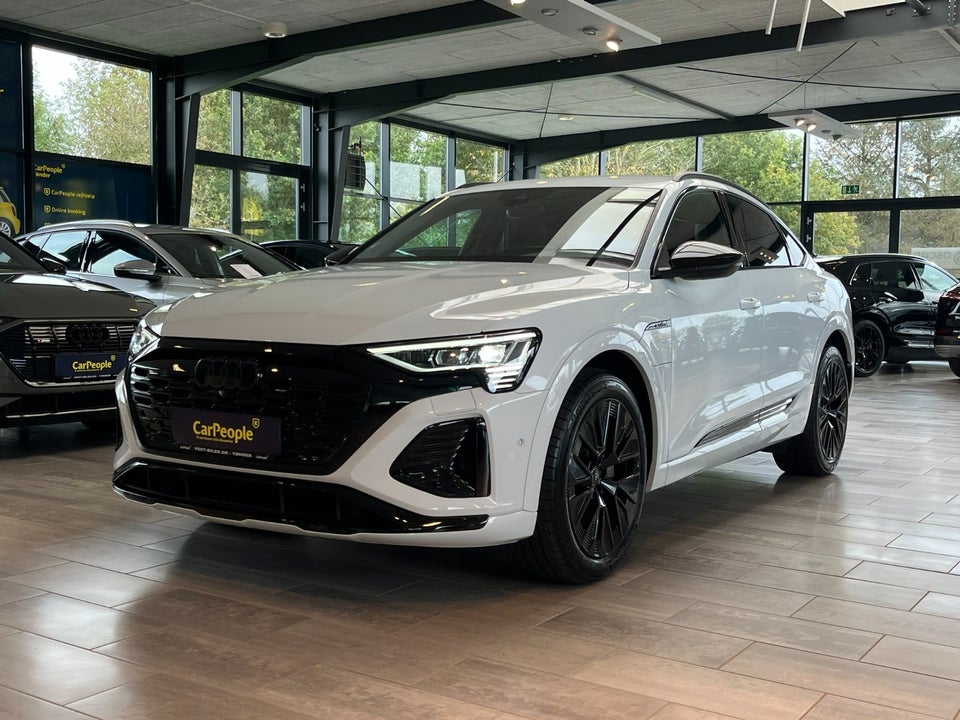 Audi Q8 e-tron 55 S-line Sportback quattro 5d