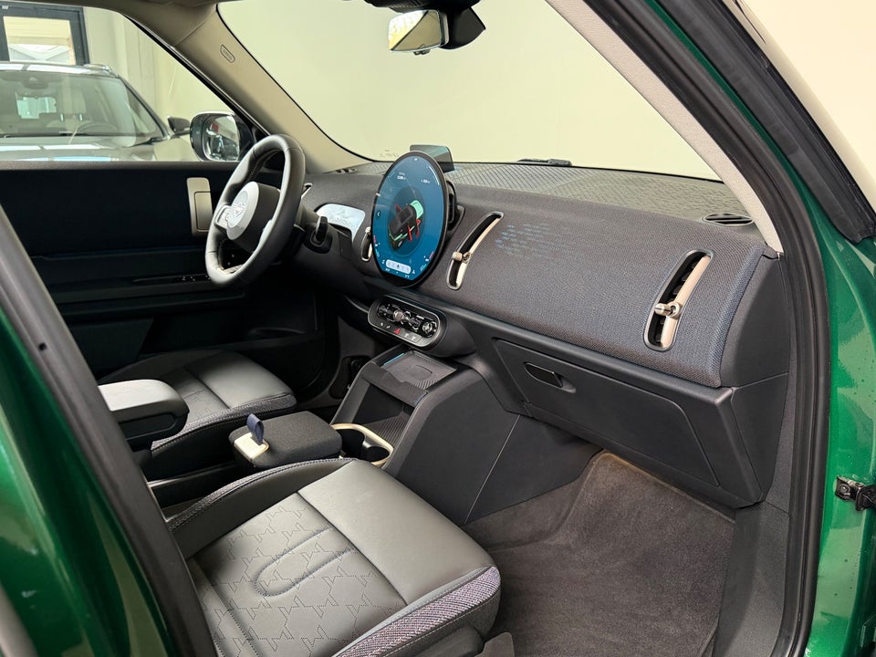 MINI Countryman E Essential Trim XS 5d