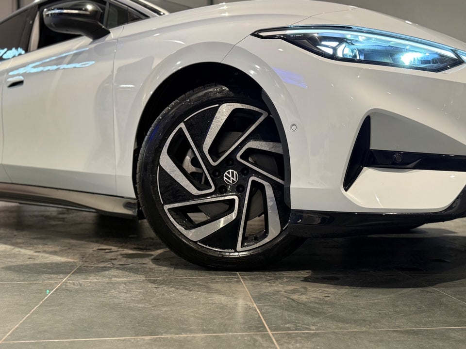 VW ID.7 77 Style Tourer 5d