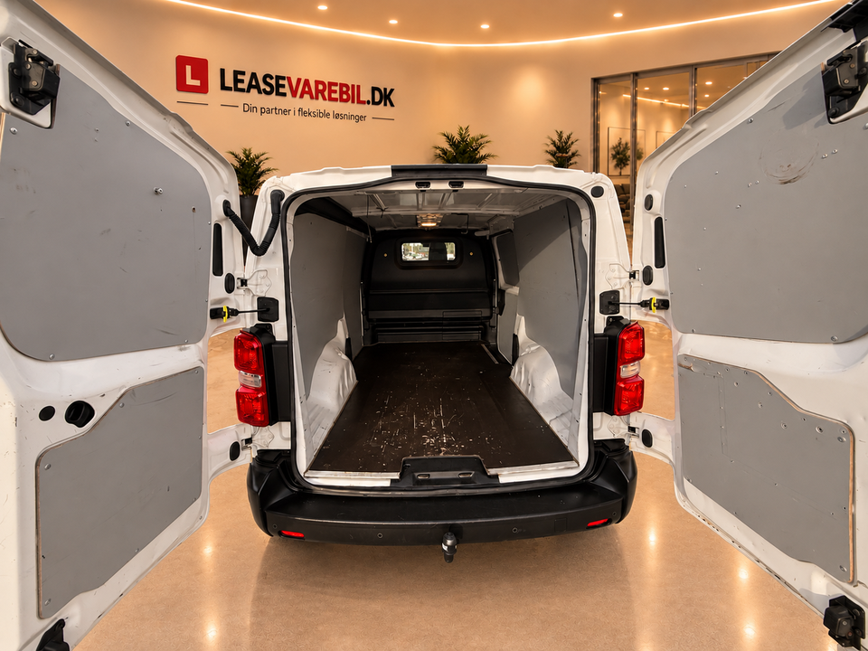 Toyota ProAce 2,0 D 120 Long Comfort Master aut. 4d