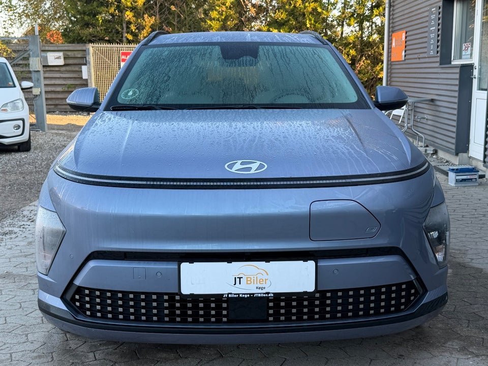 Hyundai Kona 48 EV Essential 5d