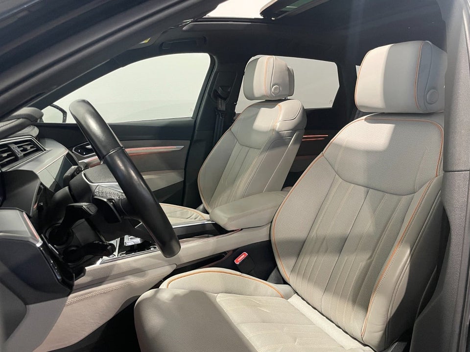 Audi e-tron 55 S-line quattro 5d