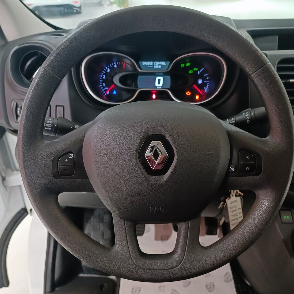 Renault Trafic T29 2,0 dCi 120 L2H1
