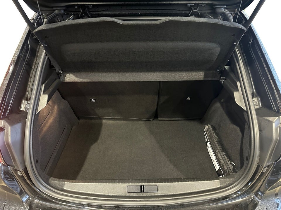 Peugeot e-208 50 Active Pack 5d