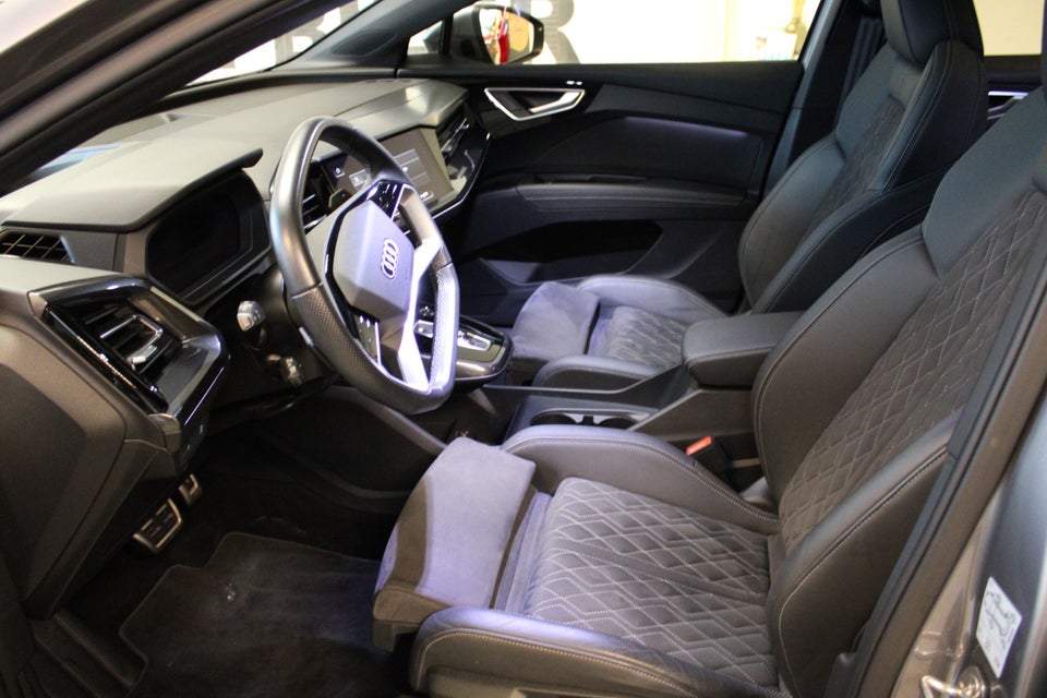 Audi Q4 e-tron 40 S-line 5d