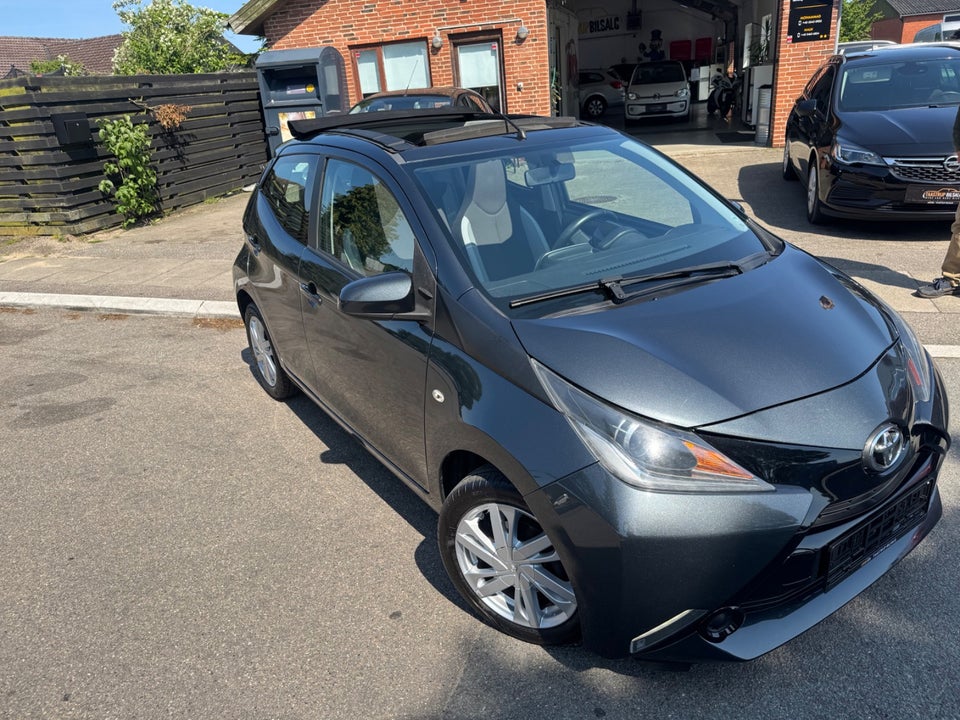 Toyota Aygo 1,0 VVT-i x-sky 5d