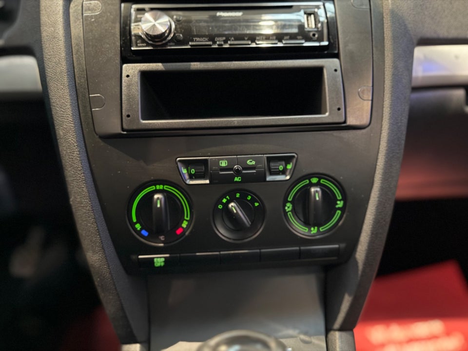 Skoda Octavia 2,0 TDi Ambiente 5d