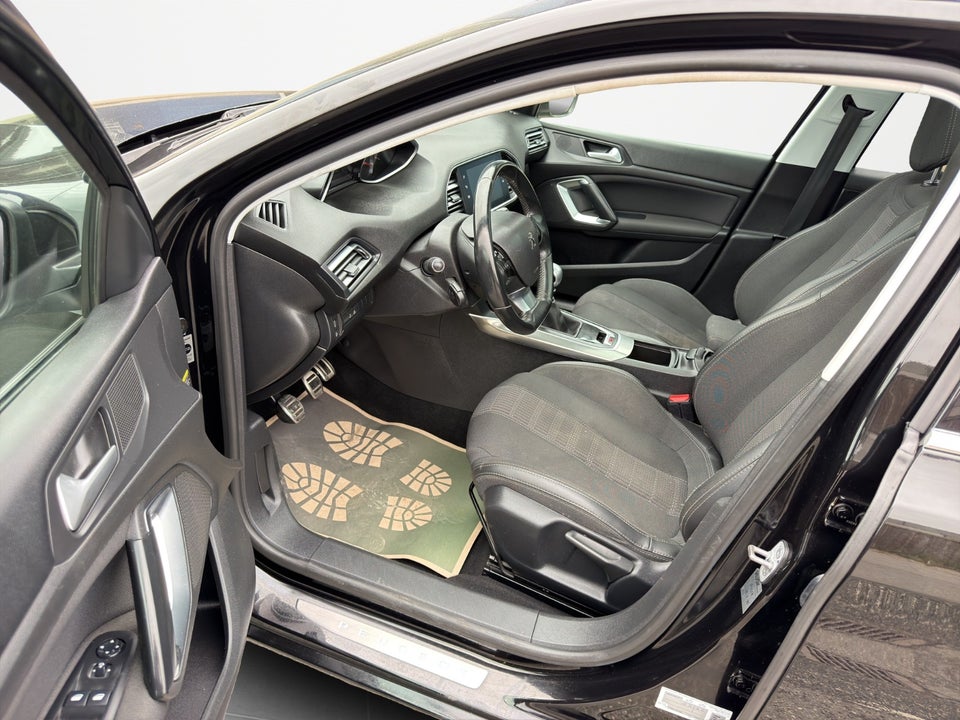 Peugeot 308 1,5 BlueHDi 130 Allure+ Sky SW 5d