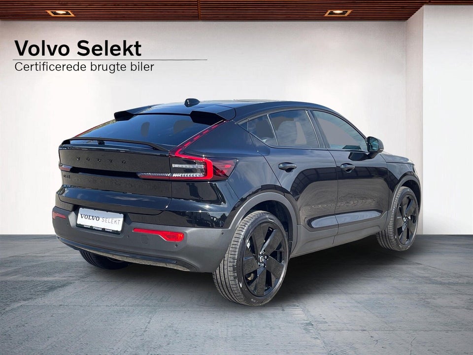 Volvo EC40 Extended Range Black Edition 5d