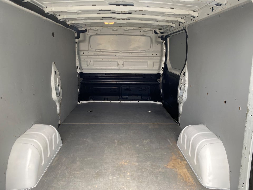 Renault Trafic T29 2,0 dCi 145 L2H1