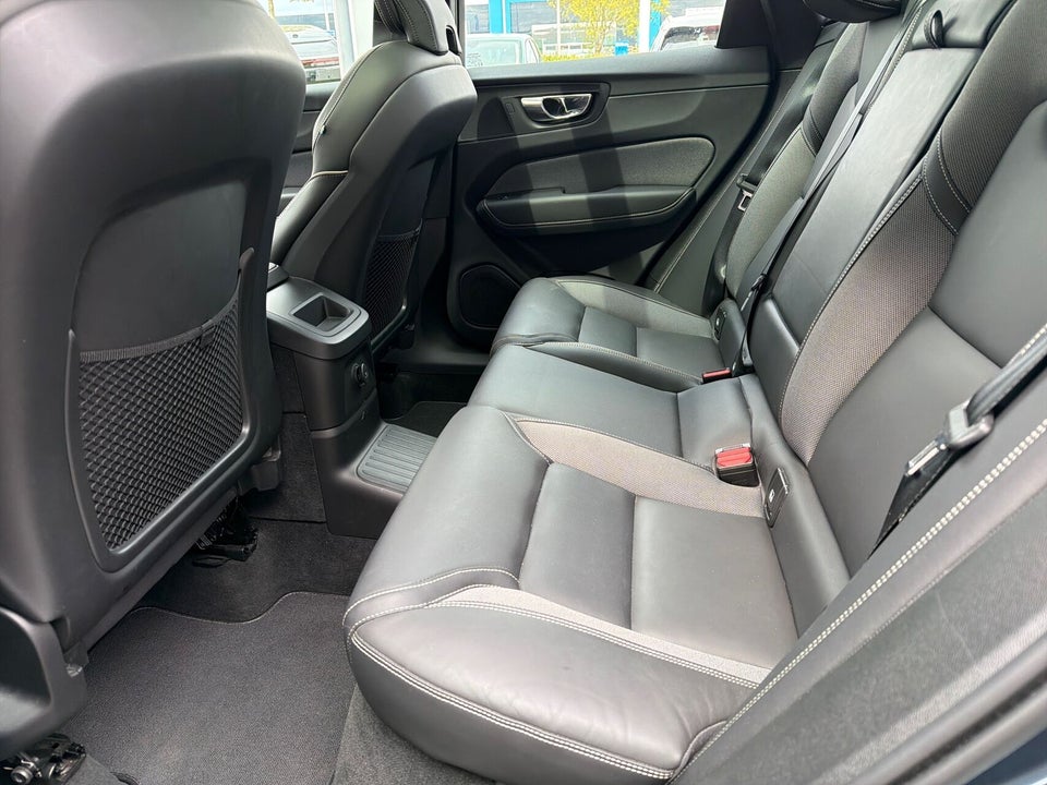 Volvo XC60 2,0 T6 ReCharge R-Design aut. AWD 5d