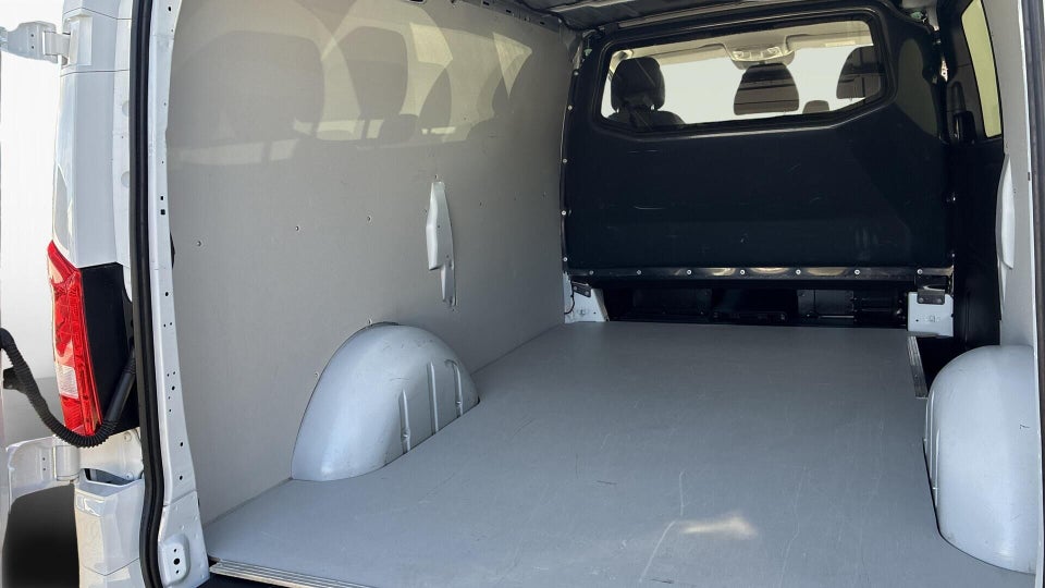 Mercedes eVito 129 Tourer PRO L Van